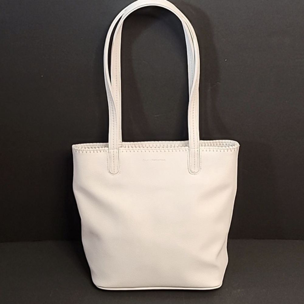 Liz Clairborne Bucket Purse White with Beige Lining and a Separated inside